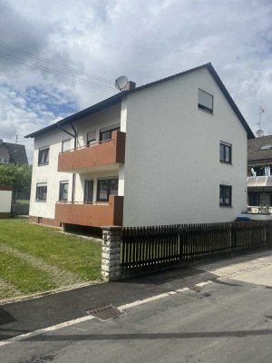 Freundliche 4-Zimmer-Wohnung mit Balkon in Rederzhausen
