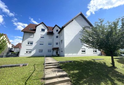 Provisionsfrei! Charmante 3-Zimmer-Maisonettewohnung mit Einbauküche und Dachterrasse
