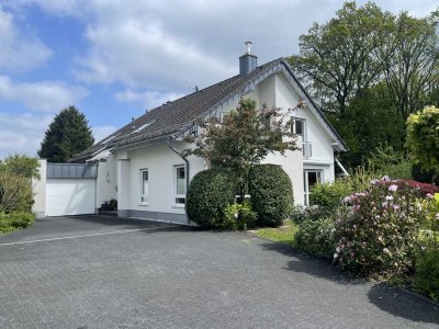 Traumhaftes Einfamilienhaus in Odenthal –  modernes Wohnen in naturnaher Lage
