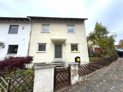 Großes Reihenendhaus mit Garten und Garage * in Zirndorf