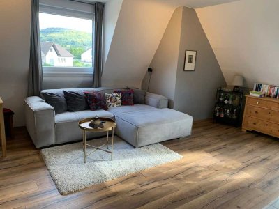 Renovierte 3-Zimmer-DG-Wohnung mit Einbauküche & Stellplatz in Alzenau