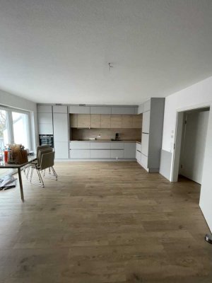 Neubau, top-modern, teilmöbliert: 3,5-Zimmer-Wohnung in Kirchberg an der Jagst