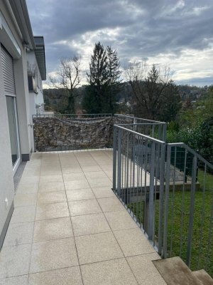 Ruhig gelegene 50m2 Wohnung mit kleinem Garten und Tiefgarage , schöne große Terrasse, Nähe LKH und Privatklinik Ragnitz.