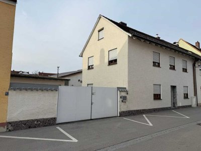 Schönes Stadthaus in Neuburg Mitte zu verkaufen - Immobilien Baumeister seit 1971 in Neuburg