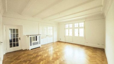 Altbau-Rarität in unmittelbarer Rheinpromenade | 4 Zimmer | 152 m² | Balkon mit Rheinbezug | Denkmal