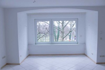 Große Helle EG Wohnung EBK, Terrasse, Garten gegenüber vom Park in Oos