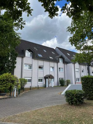 Anrath: Gepflegtes Apartment mit Loggia + Einbauküche