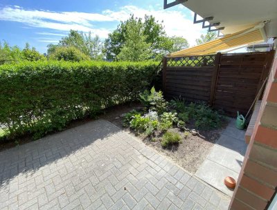 Renovierte, helle Parterre-Wohnung mit zwei Zi., EBK, Bad, Terrasse und TG in Schenefeld