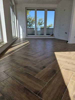 Top-class penthouse maisonette with sun terrace & TV tower panorama 0178-8236274