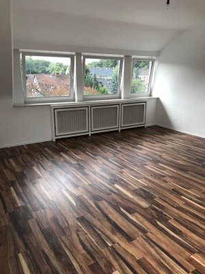 Exklusive 2-Zimmer-Einliegerwohnung mit Balkon und EBK in Hildesheim