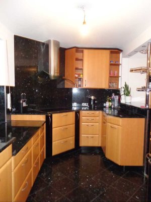 Schöne und gepflegte 5-Raum-Maisonette-Wohnung mit gehobener Innenausstattung in Frickenhausen