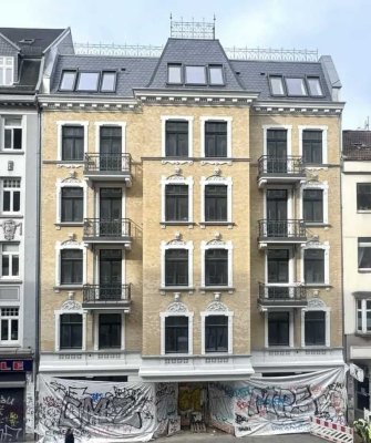 Neubau im Gründerzeitstil im Herzen der Sternschanze / 3 Zimmer / 3. Obergeschoss