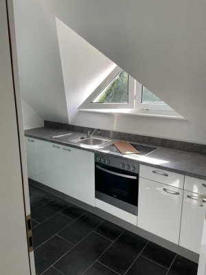 Schöne zentrale 2 Zimmer Wohnung im Herzen von Weinheim