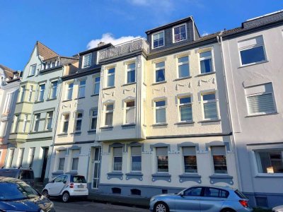 Ruhig, zentral, schön und gemütlich - Altbauwohnung mit Charme in beliebter Lage von SG-Ohligs