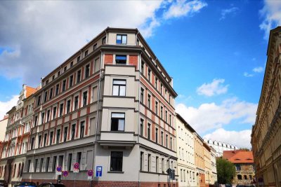Schöne 2-R-Wohnung mit Balkon+Einbauküche
