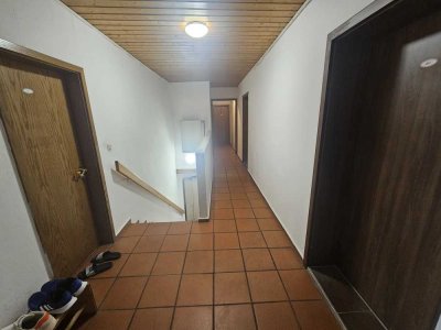 Ertragreiche Investition mit über 9% Rendite: Mehrfamilienhaus mit Entwicklungsmöglichkeiten