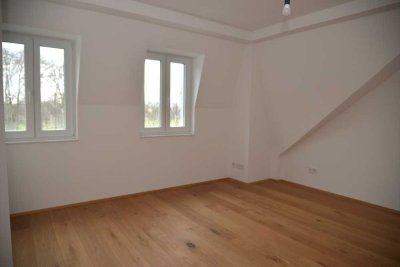 Sanierte  3-Zimmer Maisonette-Wohnung im 2. OG in Köln-Raderberg