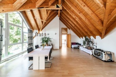 Charmantes Dachgeschoss mit Weitblick – vermietete 2-Zimmer-Whg. mit Potenzial zur 3-Zimmer-Wohnung