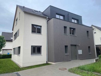 ERSTBEZUG! 4-Zi Maisonette Whg. Alles Neu und modern und energetisch auf dem neuesten Stand.