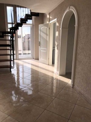 Neuwertige 3-Zimmer-Maisonette-Wohnung mit Terrasse in Merzenich OT Golzheim