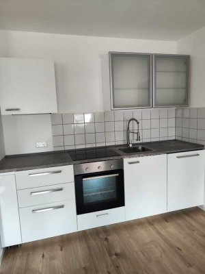 Schöne helle Wohnung mit Kfz-Stellplatz und Balkon.
410 € - 36 m² - 1.0 Zi.