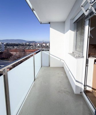 Lichtdurchflutete 3-Zimmer-Wohnung mit atemberaubendem Ausblick an der Grenze zwischen St.Leonhard und St. Peter Graz