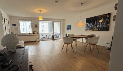 Großzügige 2-Raum-Wohnung mit 2 Balkonen in der Neustadt-Süd / Südstadt