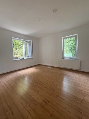 Wohnen im Thüringer Wald - großzügige 3RW mit Gartennutzung