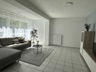 Helle Teilmöblierte 2-Zimmer-Wohnung im 1. OG in Bochum-Querenburg
