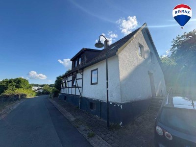 Zweifamilienhaus mit Potenzial, ideal für zwei Wohneinheiten!