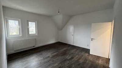 Attraktive und vollständig renovierte 4-Zimmer-Dachgeschosswohnung in Bad Wildbad