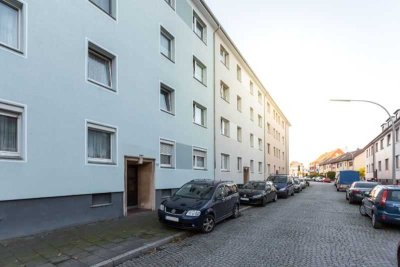 Renovierte 2-Zimmer-Wohnung mit Badewanne in Bremerhaven-Lehe!