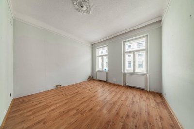 Sanierungsbedürftige Altbauwohnung mit guter Raumstruktur
