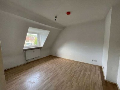 2-Zimmer Dachgeschosswohnung in Duisburg Neudorf