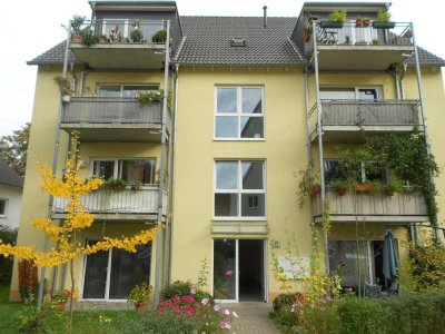 Schöne Dachgeschosswohnung mit Balkon am Rombergpark - Wohlfühlen zwischen Natur & Stadion!