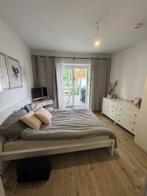 Sanierte Wohnung mit Terrasse, Blick ins Grüne und zentraler Lage