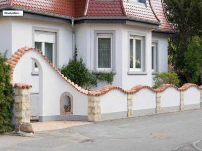 Provi frei Einfamilienhaus mit Terrasse und Garage -