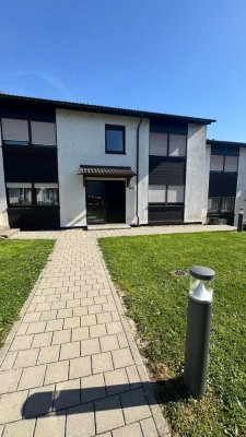 Erstbezug nach Sanierung Geschmackvolle 2 Zimmer Wohnung mit Balkon & Tiefgarage