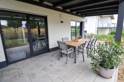 Moderne Wohnoase: Doppelhaushälfte mit viel Platz zum Leben