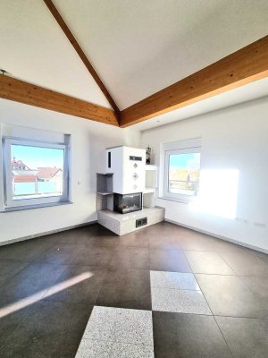 „BESONDERE IMMOBILIE“ GALERIE-PENTHOUSE, KAMIN,TERRASSE, ZWEI BALKONEN,ZWEI STELLPLÄTZE
