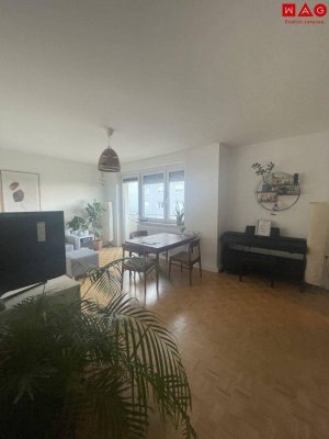 Attraktive 2-Raum-Wohnung in zentrumsnaher Lage mit ausgezeichneter Infrastruktur und schöner Loggia!
