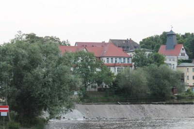 Wohnung mit Balkon in idyllischer Lage an der Saale, mit Blick auf das Wehr