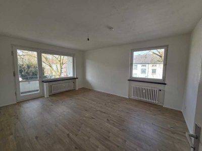 Lichtdurchflutete 4-Zimmer-Wohnung mit Balkon