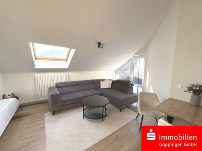 Herrliche 2-Zimmer DG-Maisonette- mit Studio - Balkon - und TG-Stellplatz !