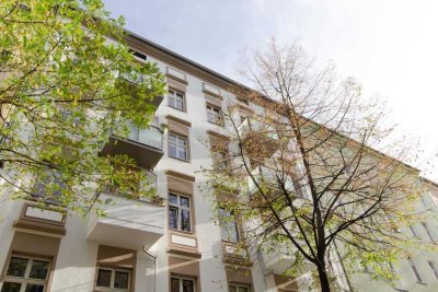 Trendiges Wohnen im Altbau: Stilvolle 3-Zimmer-Wohnung in Top-Lage