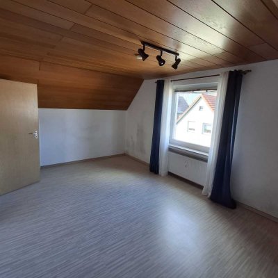 Charmante 2-Zimmer Dachgeschosswohnung in Sutthausen