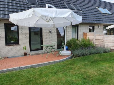 Wohnen auf Zeit: möblierte 2-Zimmer-Wohnung mit Terrasse, eigener Eingang