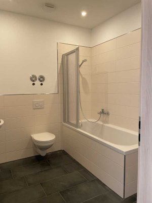 3 Raum- Wohnung - hochwertig saniert - mit großem Balkon