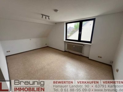 Gepflegte 2-Zi.-DG-Wohnung mit Küchenzeile in ruhiger Lage von Karlstein-Dettingen