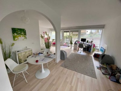 Selbst nutzen oder vermieten! Zwei bis Drei Zimmer Wohnung mit großzügigem Balkon und Gartenzugang